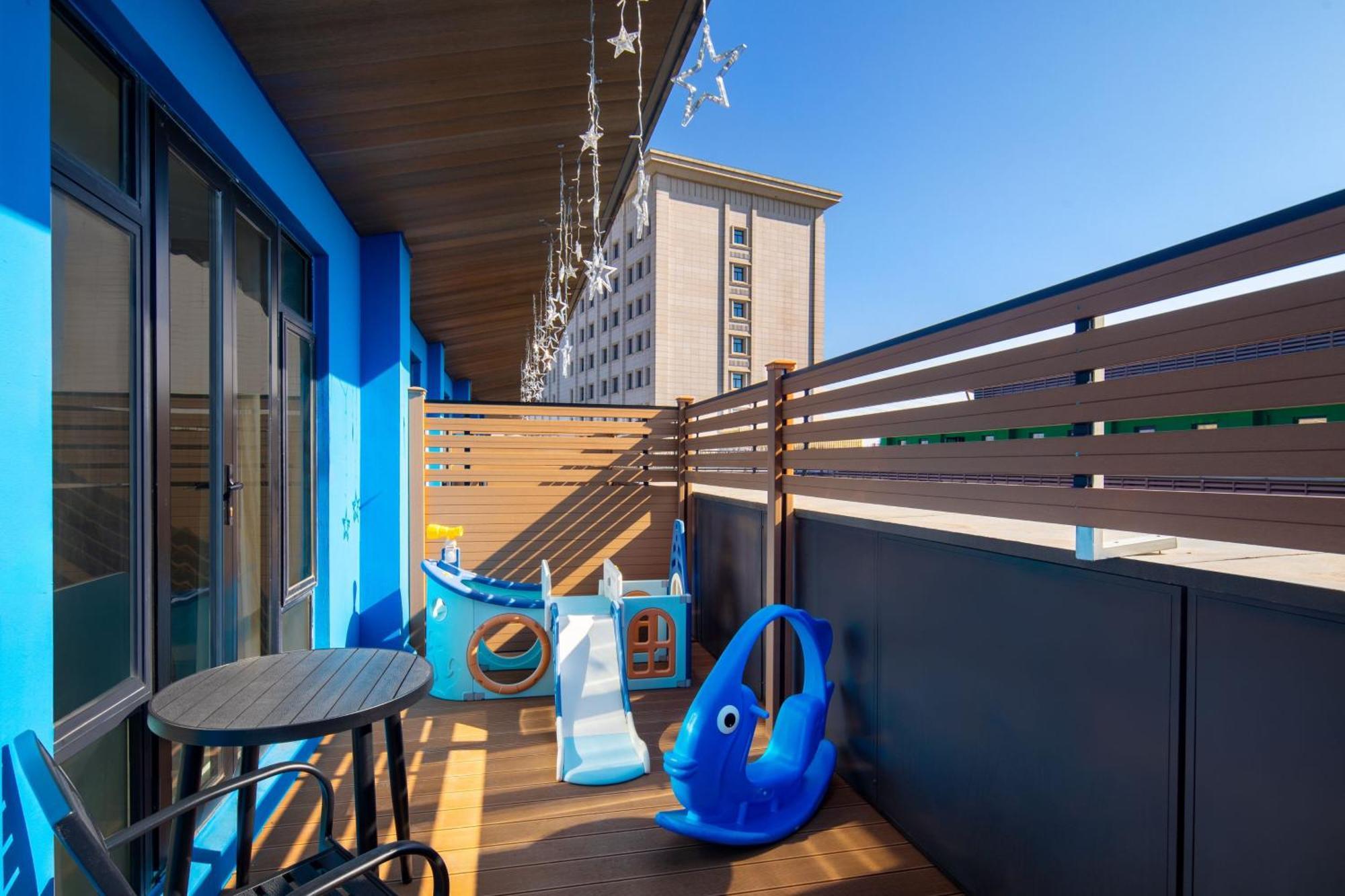 Courtyard By Marriott Shanghai International Tourism And Resorts Zone Exterior photo