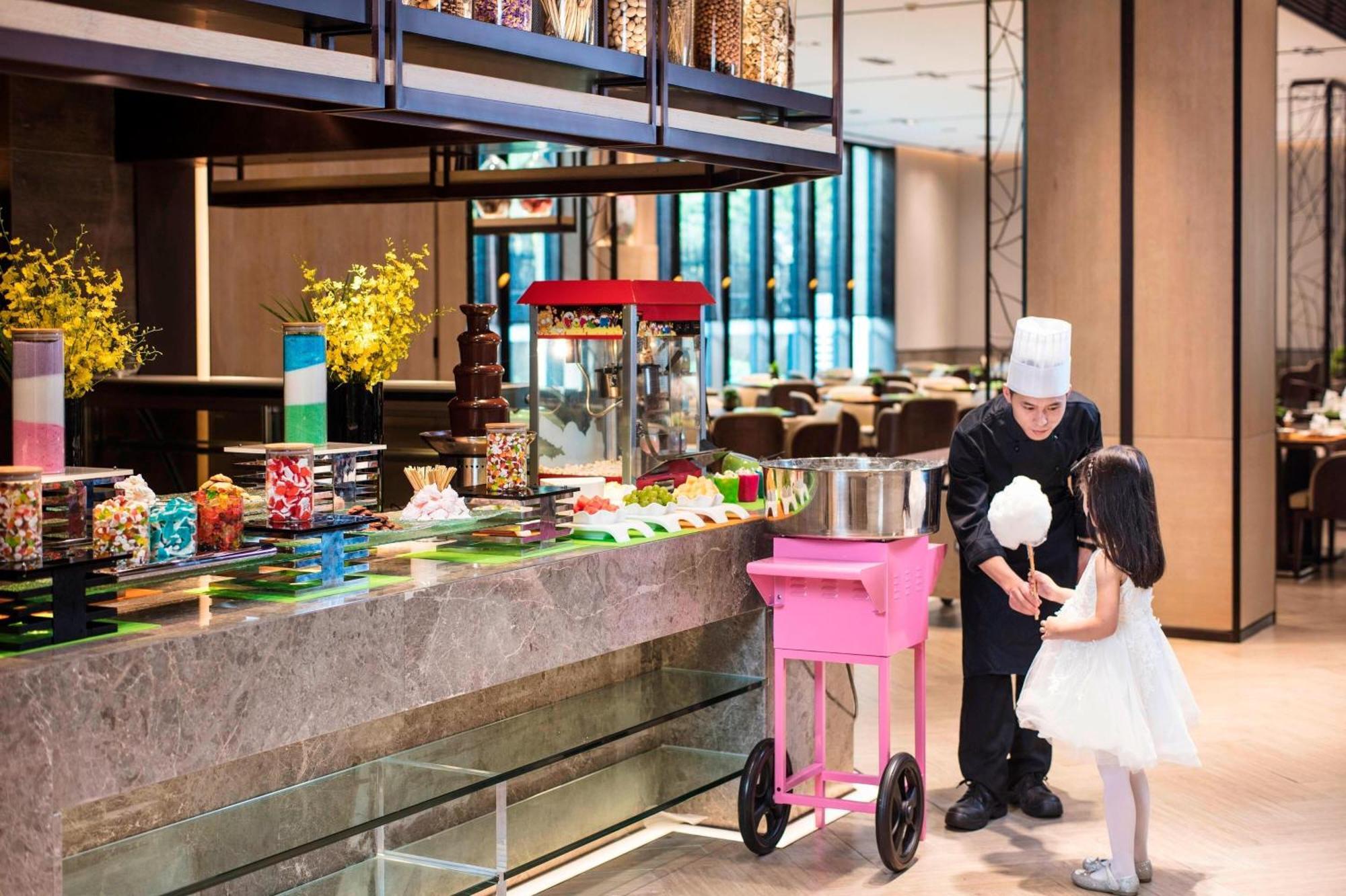 Courtyard By Marriott Shanghai International Tourism And Resorts Zone Exterior photo