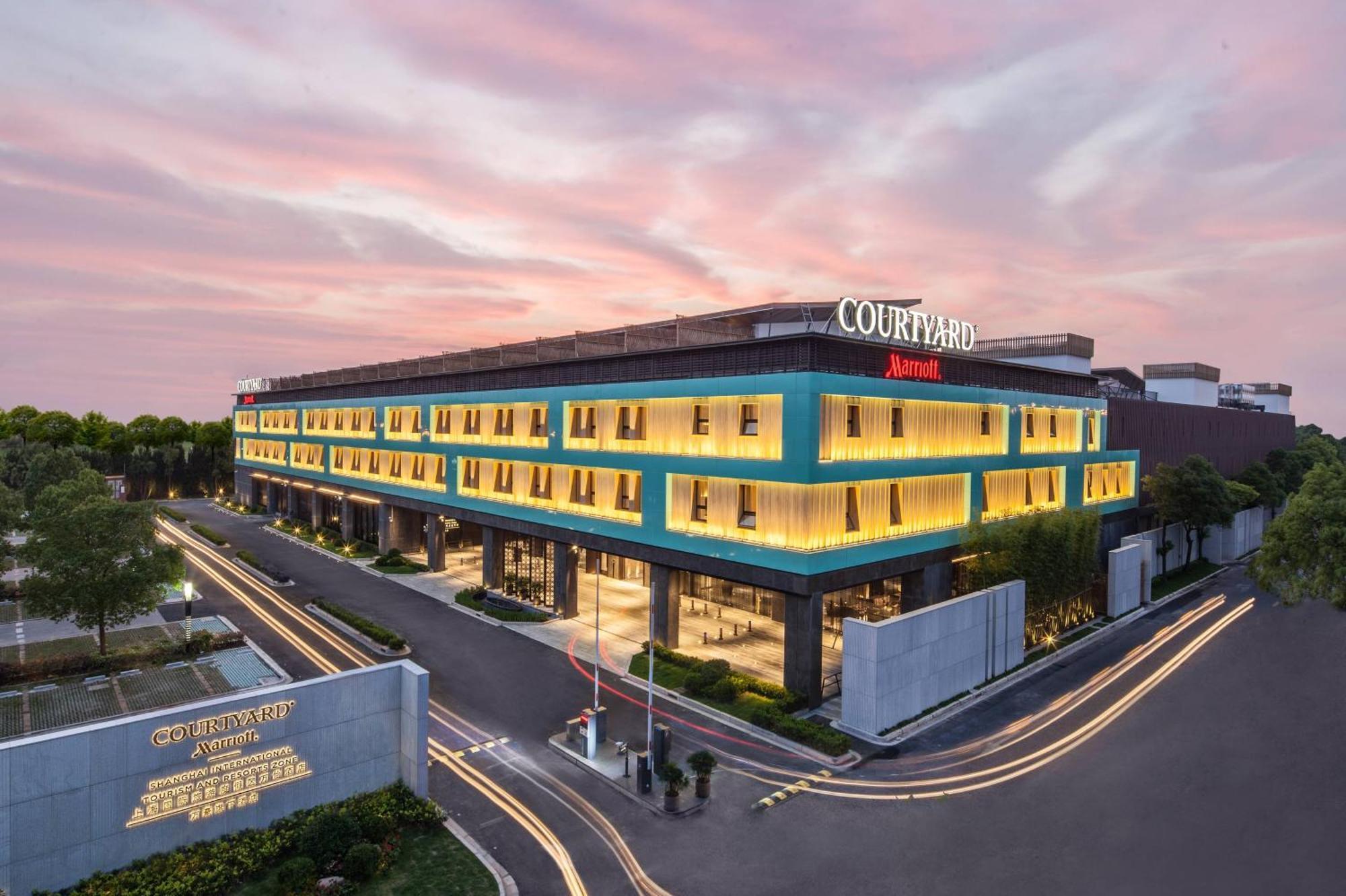 Courtyard By Marriott Shanghai International Tourism And Resorts Zone Exterior photo