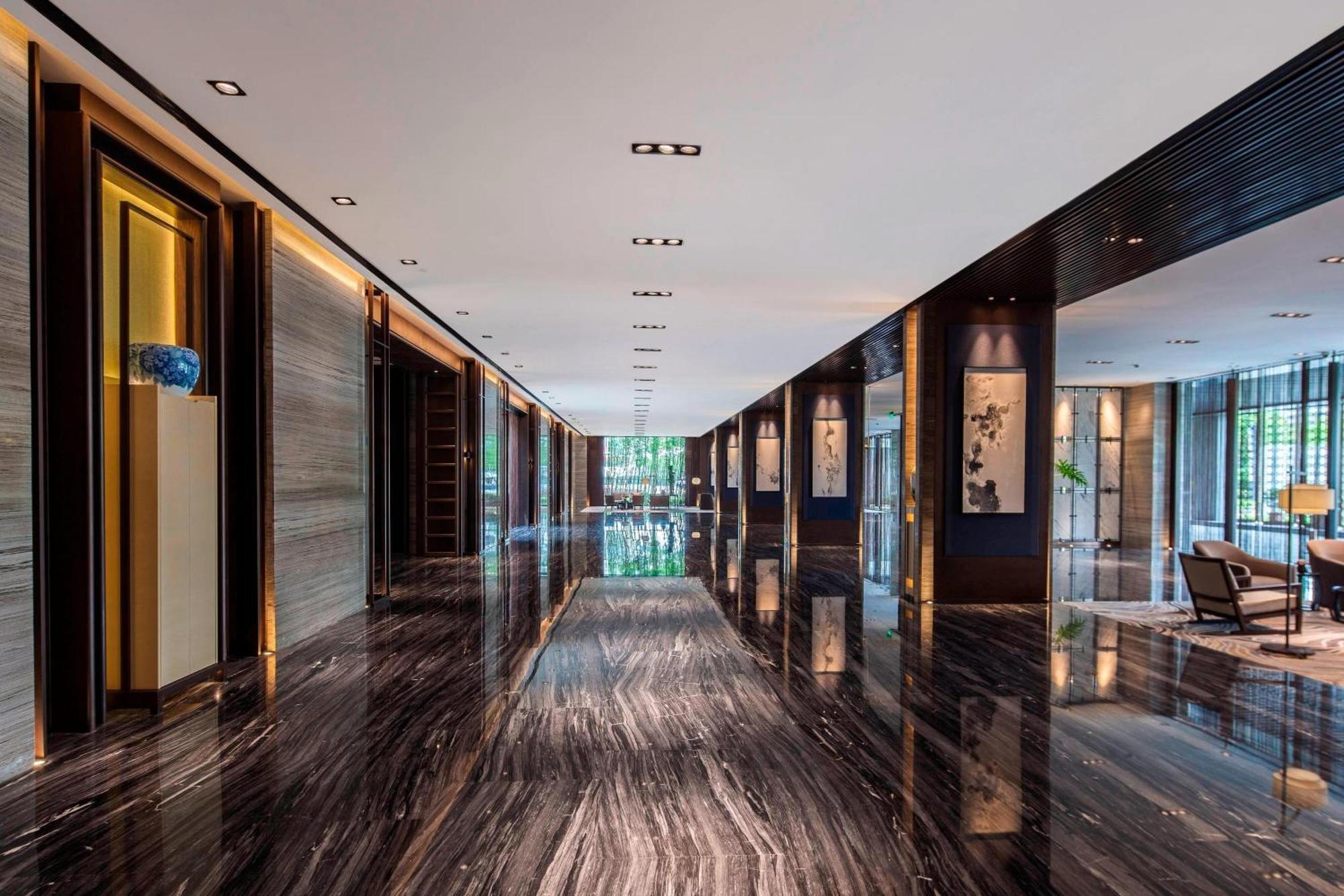 Courtyard By Marriott Shanghai International Tourism And Resorts Zone Exterior photo