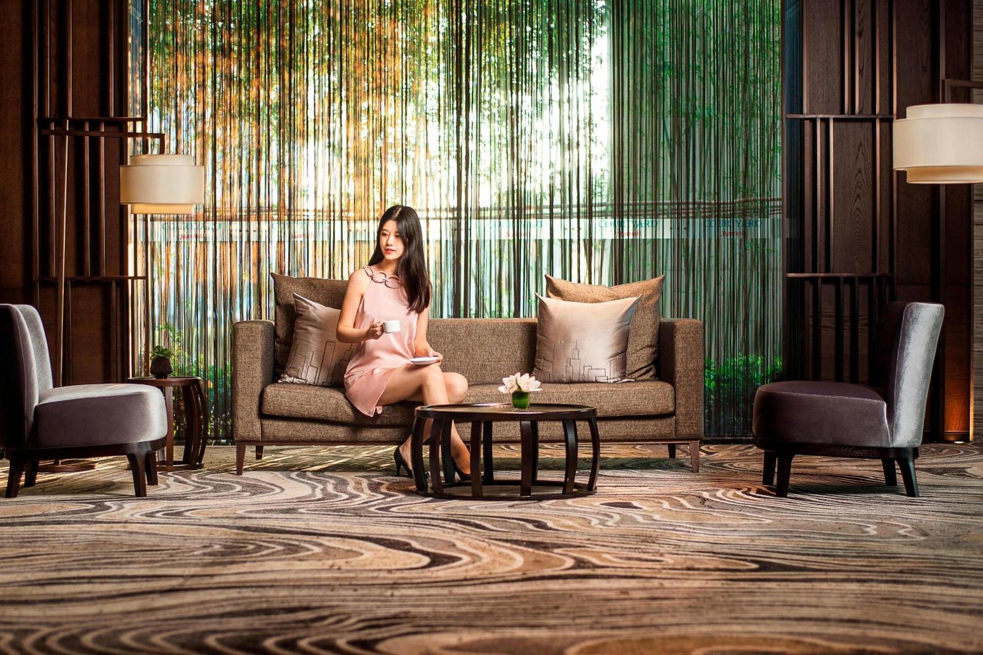 Courtyard By Marriott Shanghai International Tourism And Resorts Zone Exterior photo