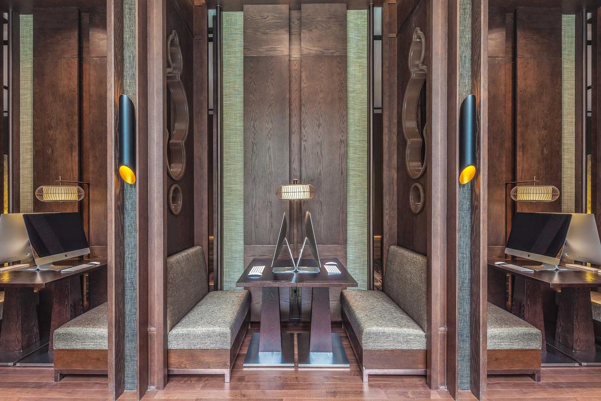 Courtyard By Marriott Shanghai International Tourism And Resorts Zone Exterior photo