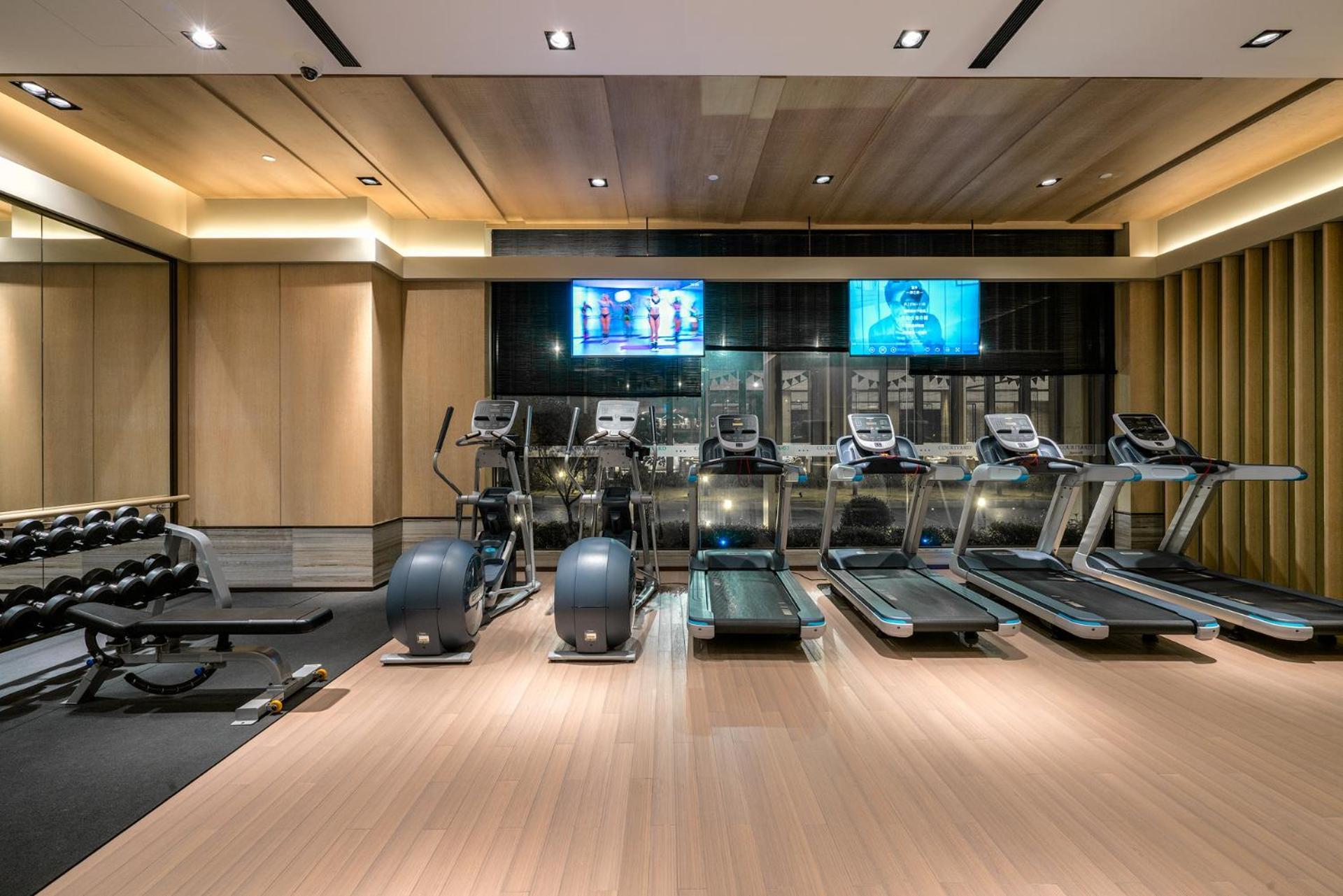 Courtyard By Marriott Shanghai International Tourism And Resorts Zone Exterior photo